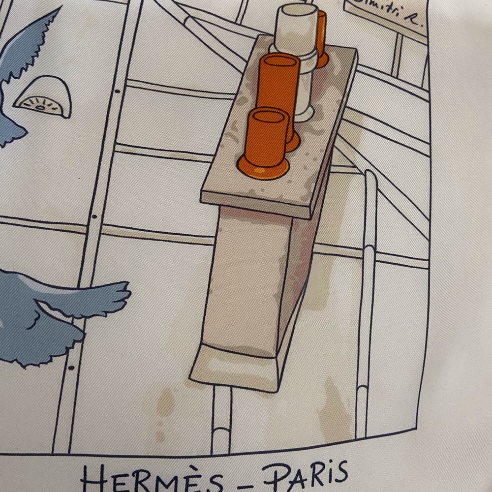 Beautiful silk twill authentic Hermès scarf